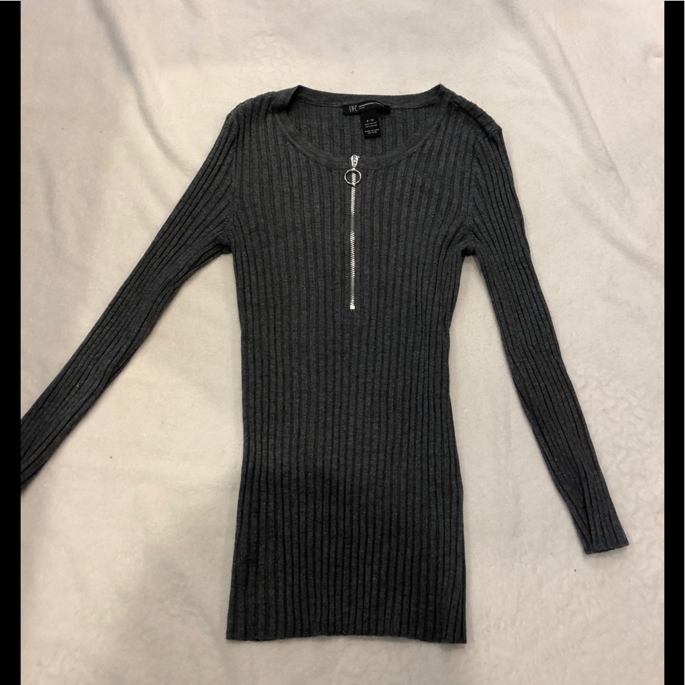 Gray sweater with silver zipper